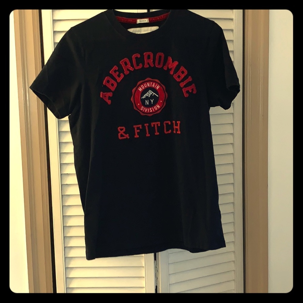 Black Abercrombie and Fitch tee.